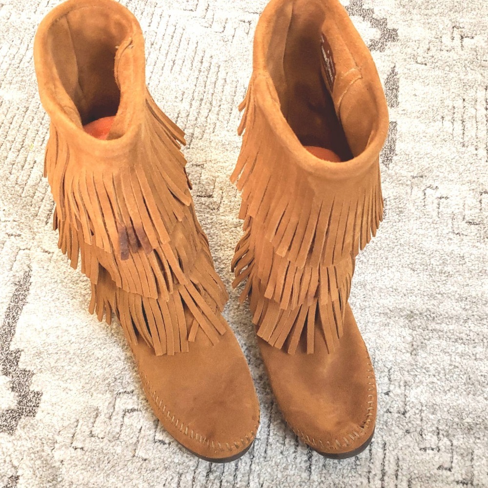 Minnetonka Leather Fringe boots size 7